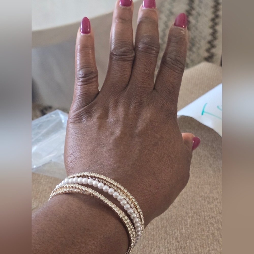 Macy's Elegant Gold and Pearl Bracelet New Women